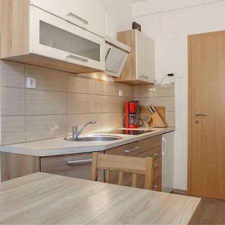 Apartmaji Pri Bosi Nogi Izola Exterior foto