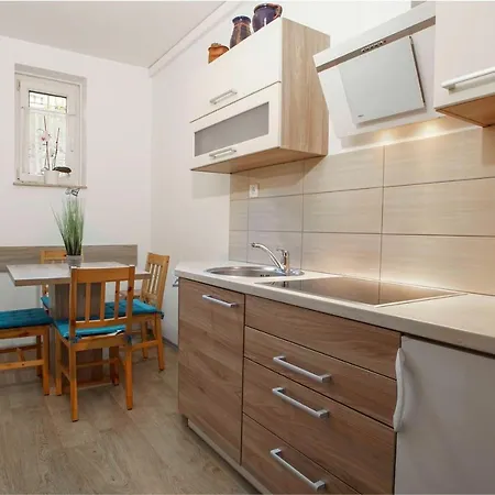 Apartmaji Pri Bosi Nogi Izola Exterior foto