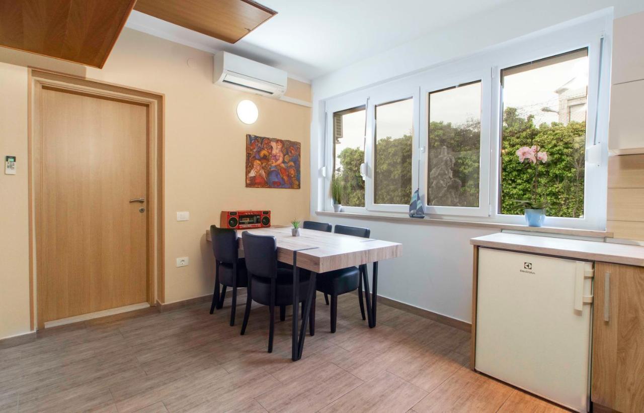 Apartmaji Pri Bosi Nogi Izola